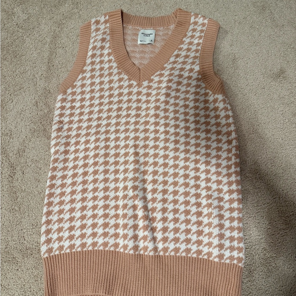 Abercrombie & Fitch Beige and White Knit Sweater Vest dress